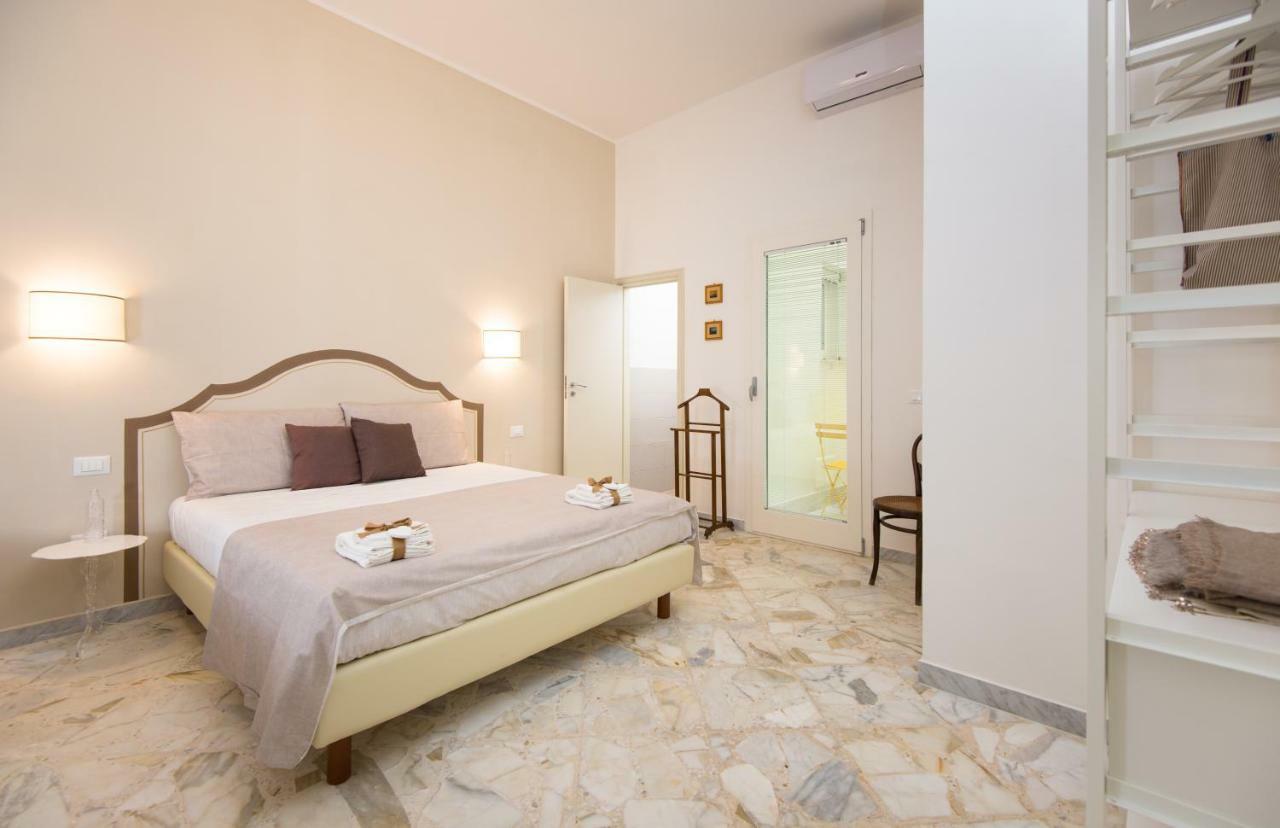 L'Angolo Di Oli' Lecce Exterior foto