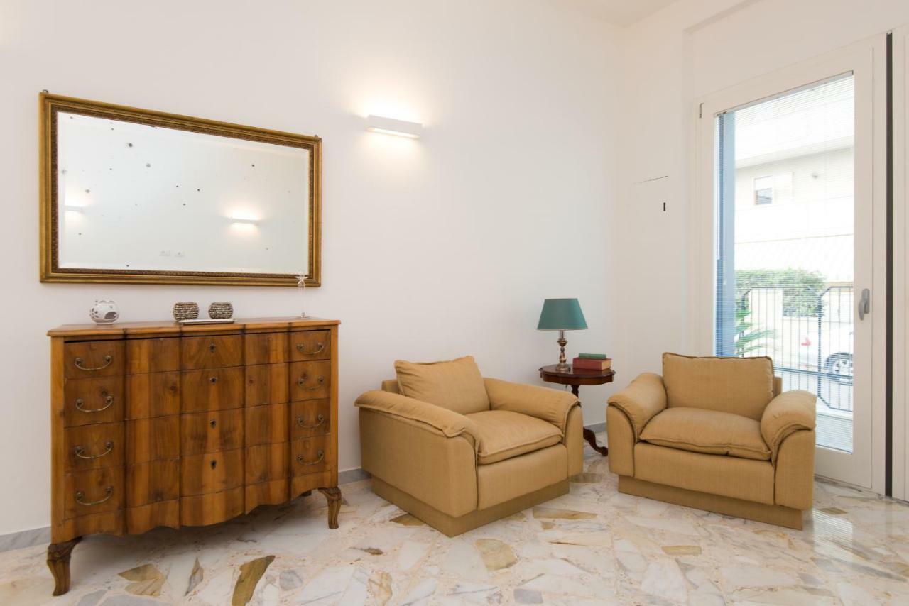L'Angolo Di Oli' Lecce Exterior foto
